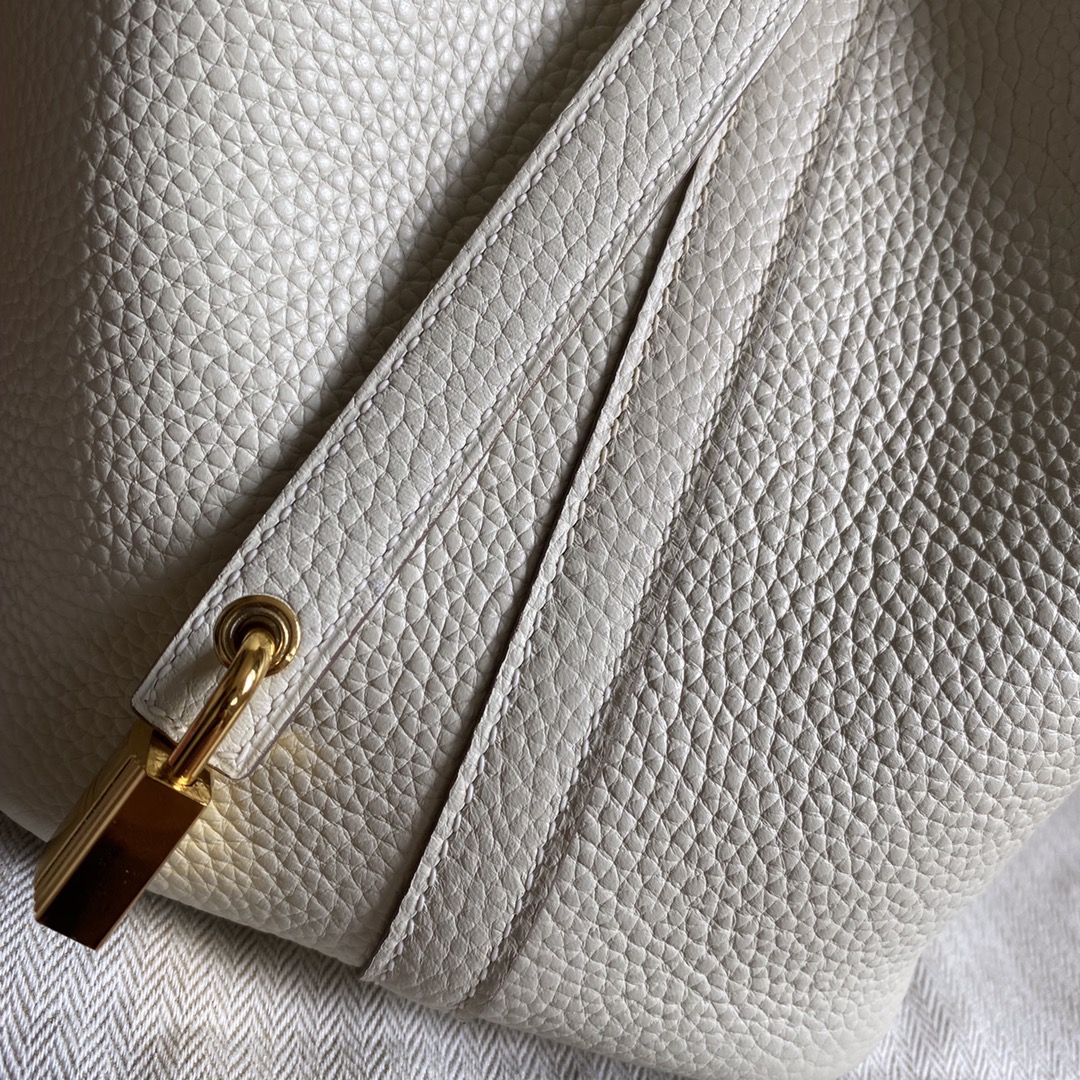 에르메스 피코탄18 화이트 금장